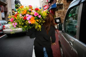 Доставка цветов в Москве: преимущества, советы по выбору и оформлению заказа