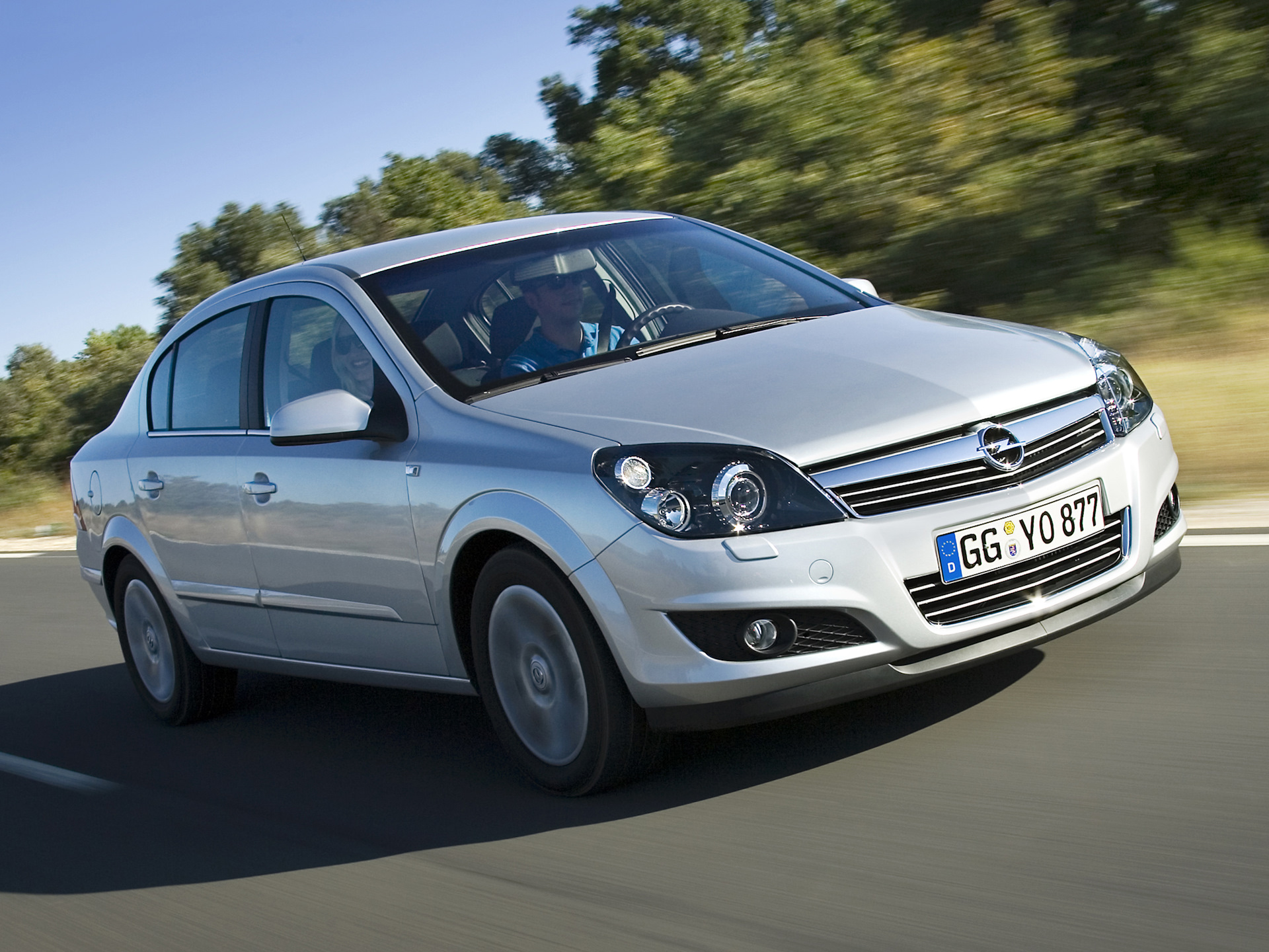 Opel Astra H — описание модели фото