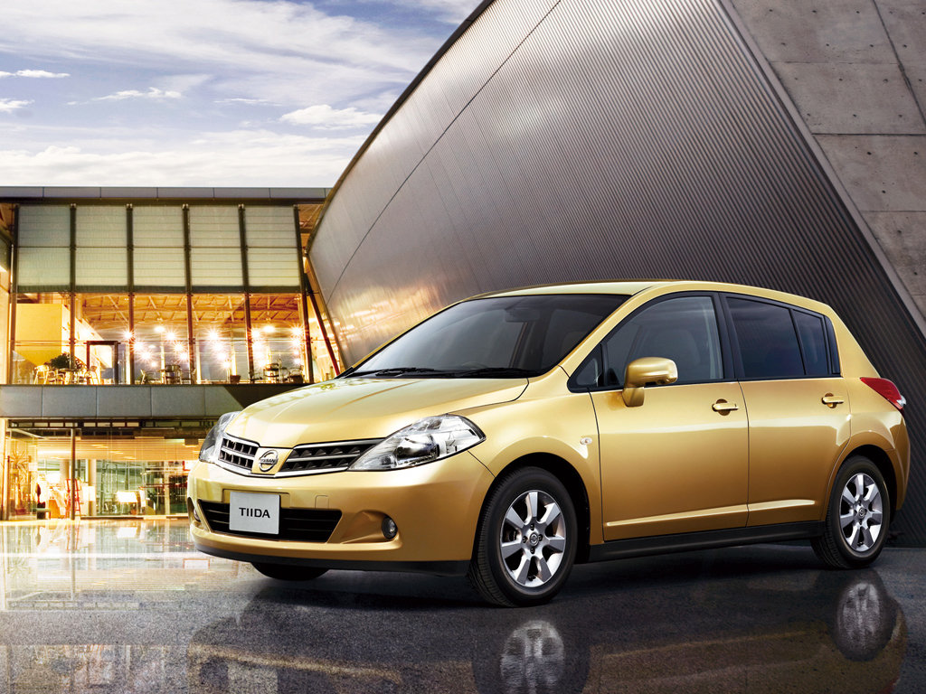 Nissan Tiida — описание модели фото