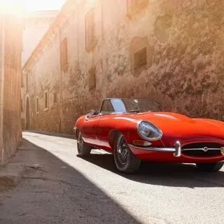 Jaguar E-Type — легендарная модель фото