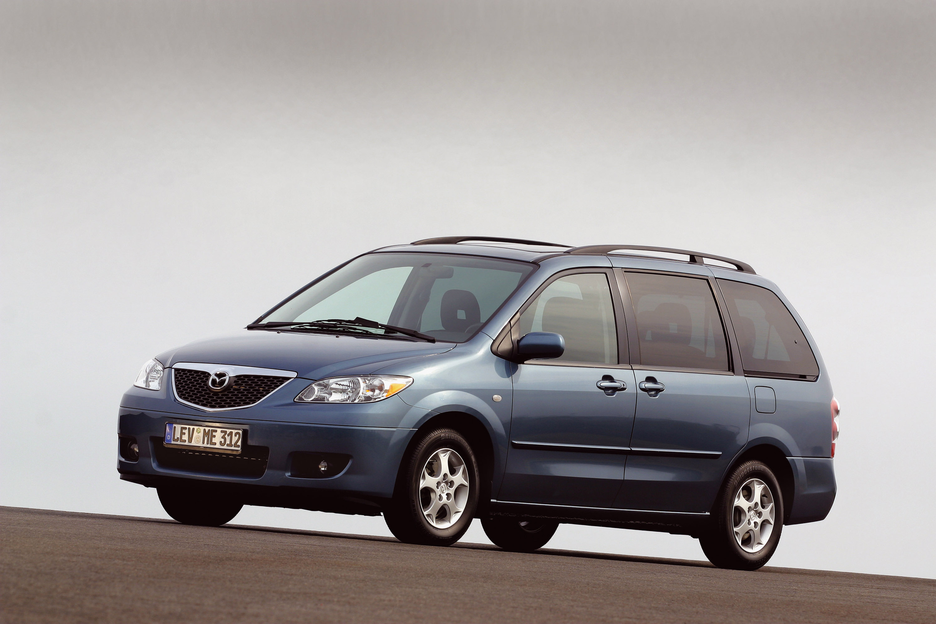 Mazda MPV — описание модели фото