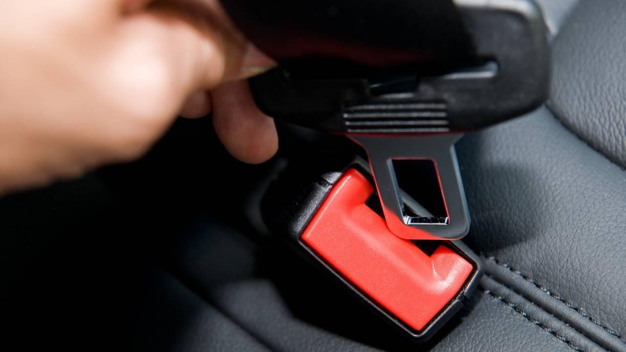 Как отключить предупреждение о непристегнутых ремнях безопасности в Ford Focus 3 фото
