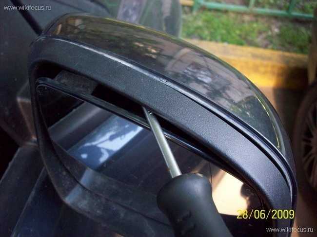 Демонтаж наружного зеркала заднего вида Ford Focus 3 фото
