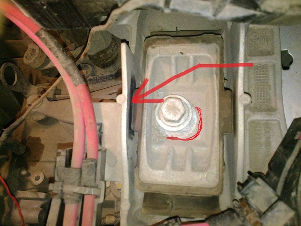 Причины стука в двигателе Renault Logan фото