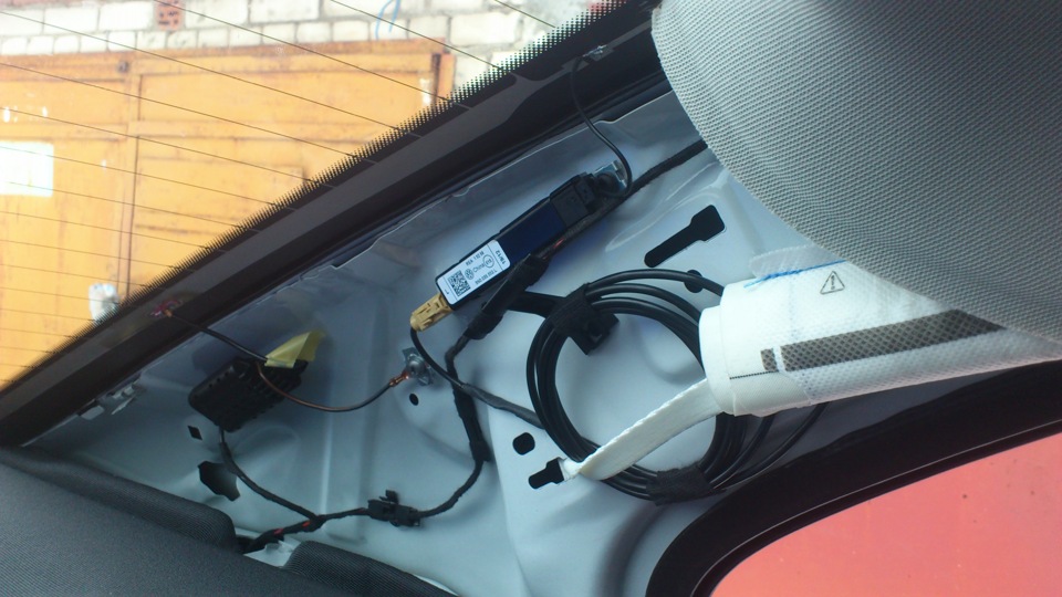 Установка лобового стекла с обогревом на Ford Focus 2 фото