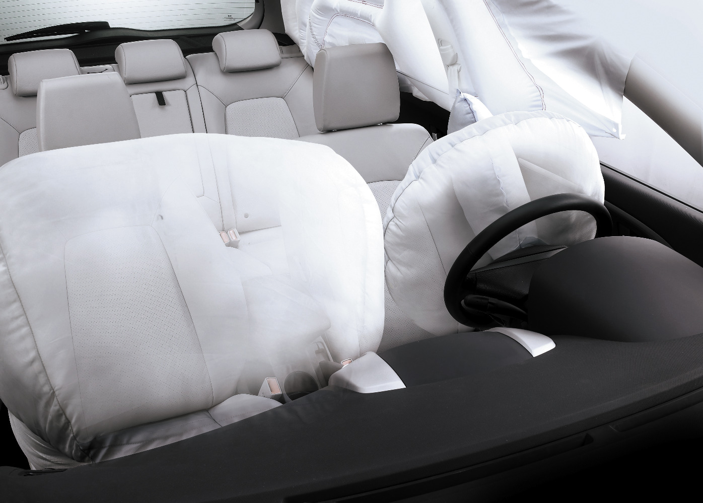 Трещина корпуса водительской подушки безопасности Kia Sportage III фото