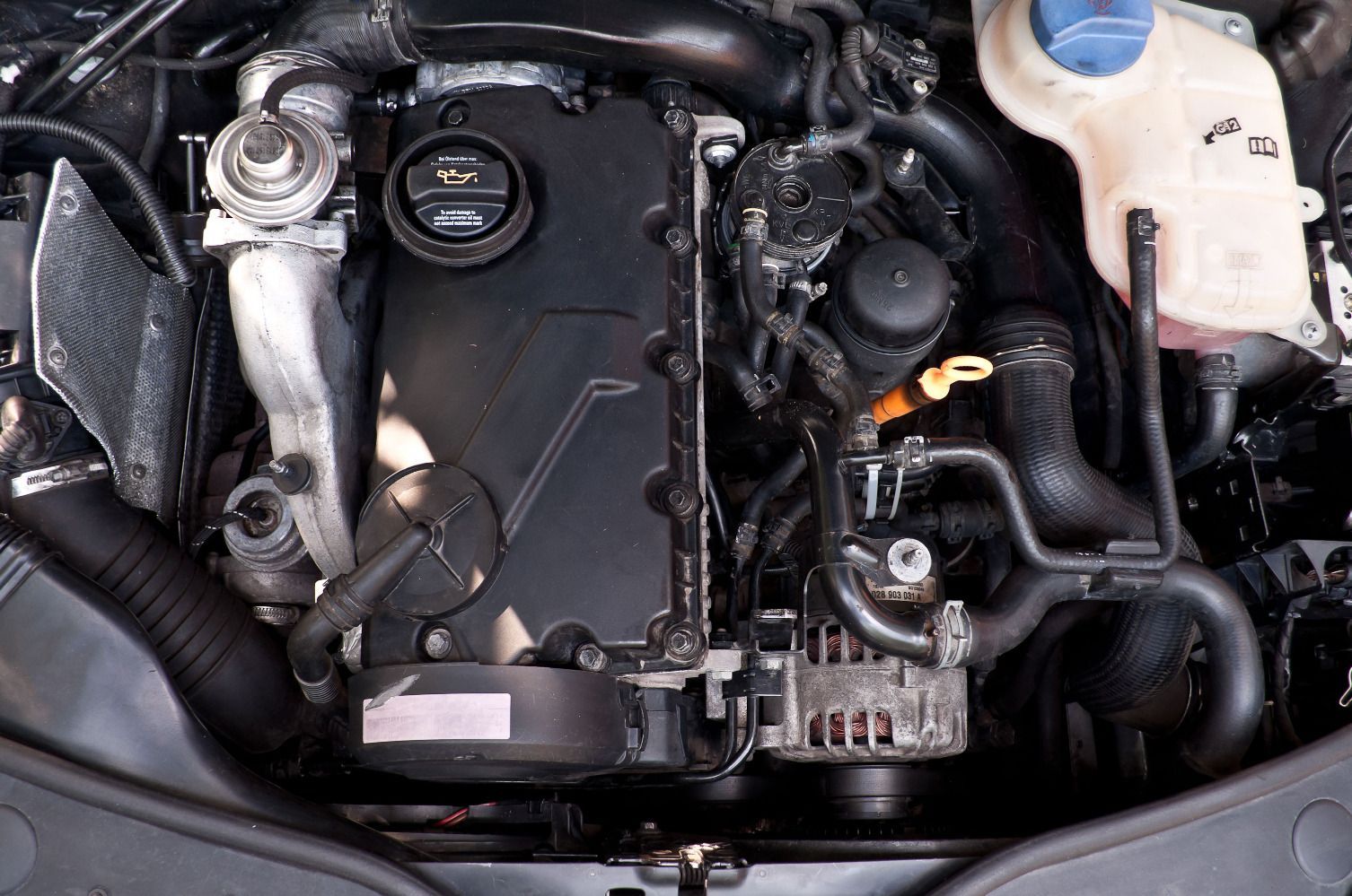 Неровная работа двигателя при прогреве VW Passat B7 фото
