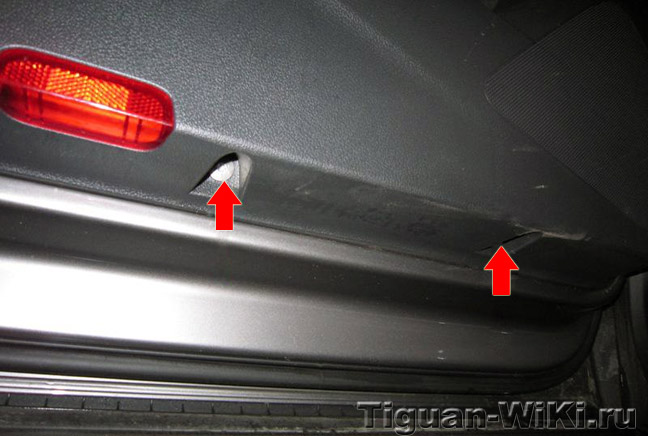 Как снимать обшивку передней двери VW Tiguan фото