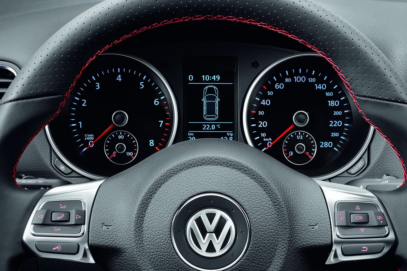 Бортовой компьютер показывает неверные интервалы обслуживания на VW Golf VI фото