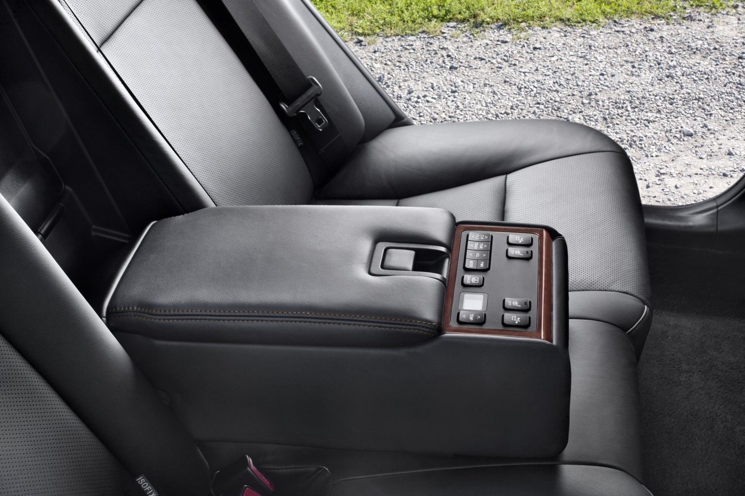 Как отключить сигнал непристегнутого ремня безопасности в Toyota Camry VII фото