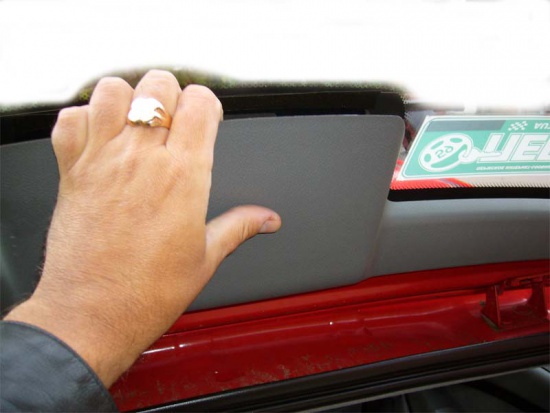Как устранить дребезжание стоп-сигнала хэтчбека Chevrolet Lacetti фото