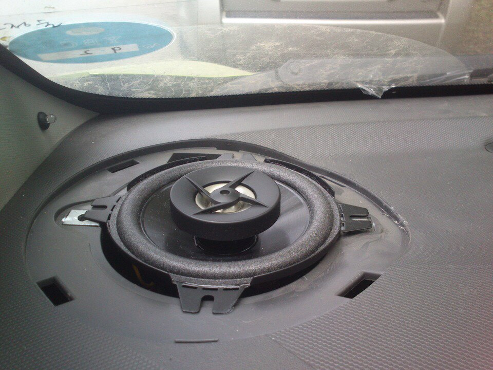 Как снять задние динамики аудиосистемы Hyundai Accent фото
