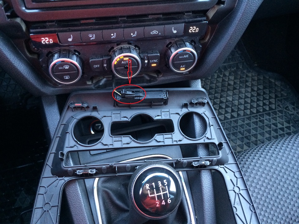 Как снять штатную аудиосистему VW Golf VI? фото