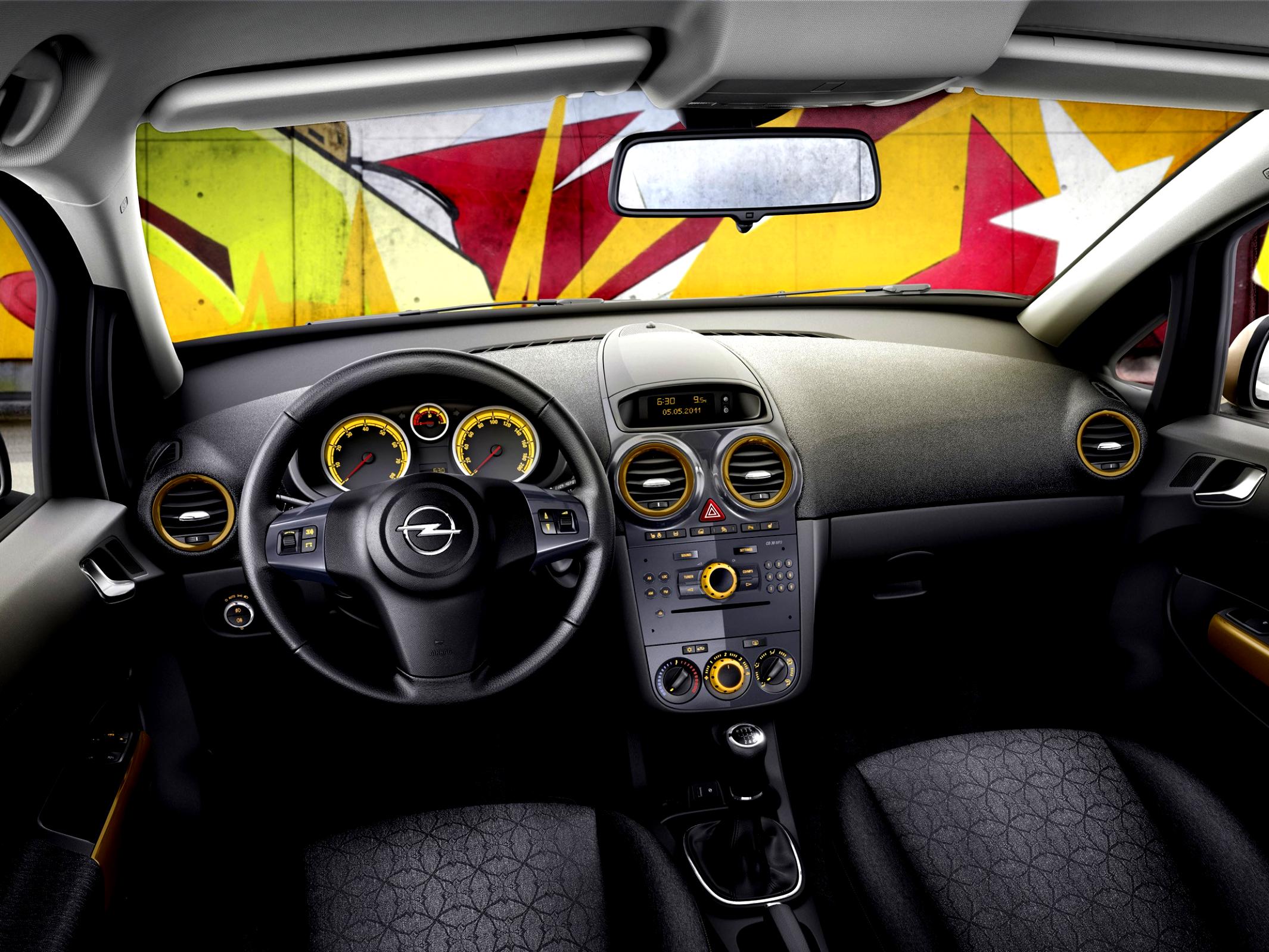 Поломка регулятора направления воздуха в салоне Opel Corsa D фото
