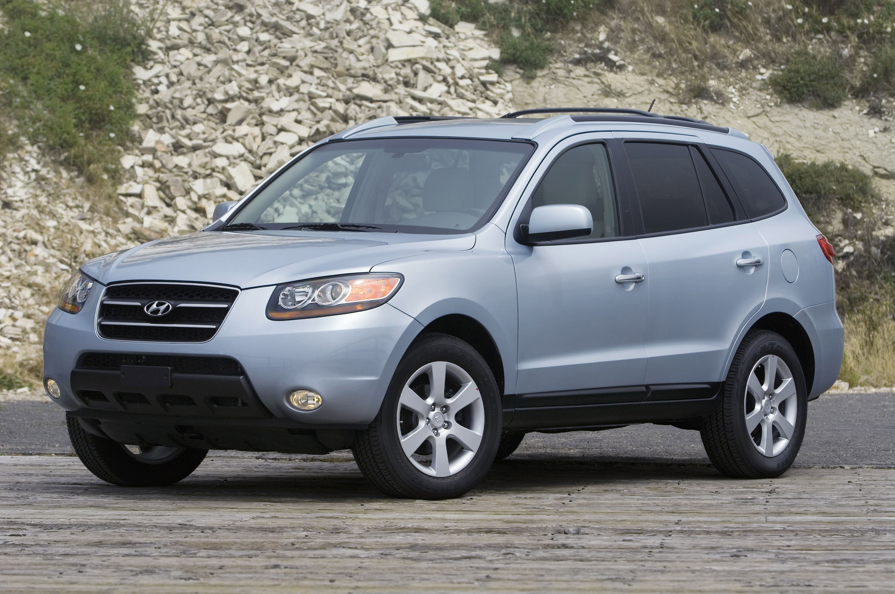 Каким топливом нужно заправлять Hyundai Santa Fe II?