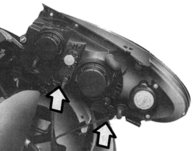 Замена ламп в заднем фонаре на Hyundai Santa Fe II фото