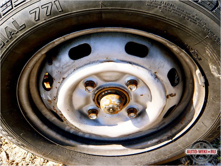 Проблемы со стилизованными штампованными дисками Renault Duster фото