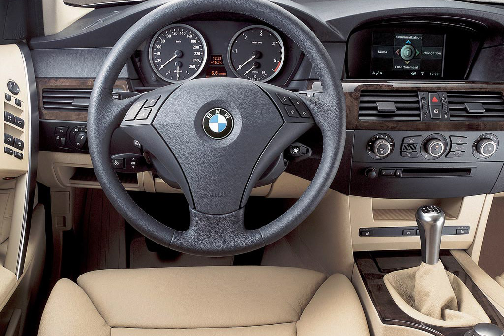 Показатели по скорости разгона, максимальной скорости и расходу топлива у различных версий BMW 5 E60 фото