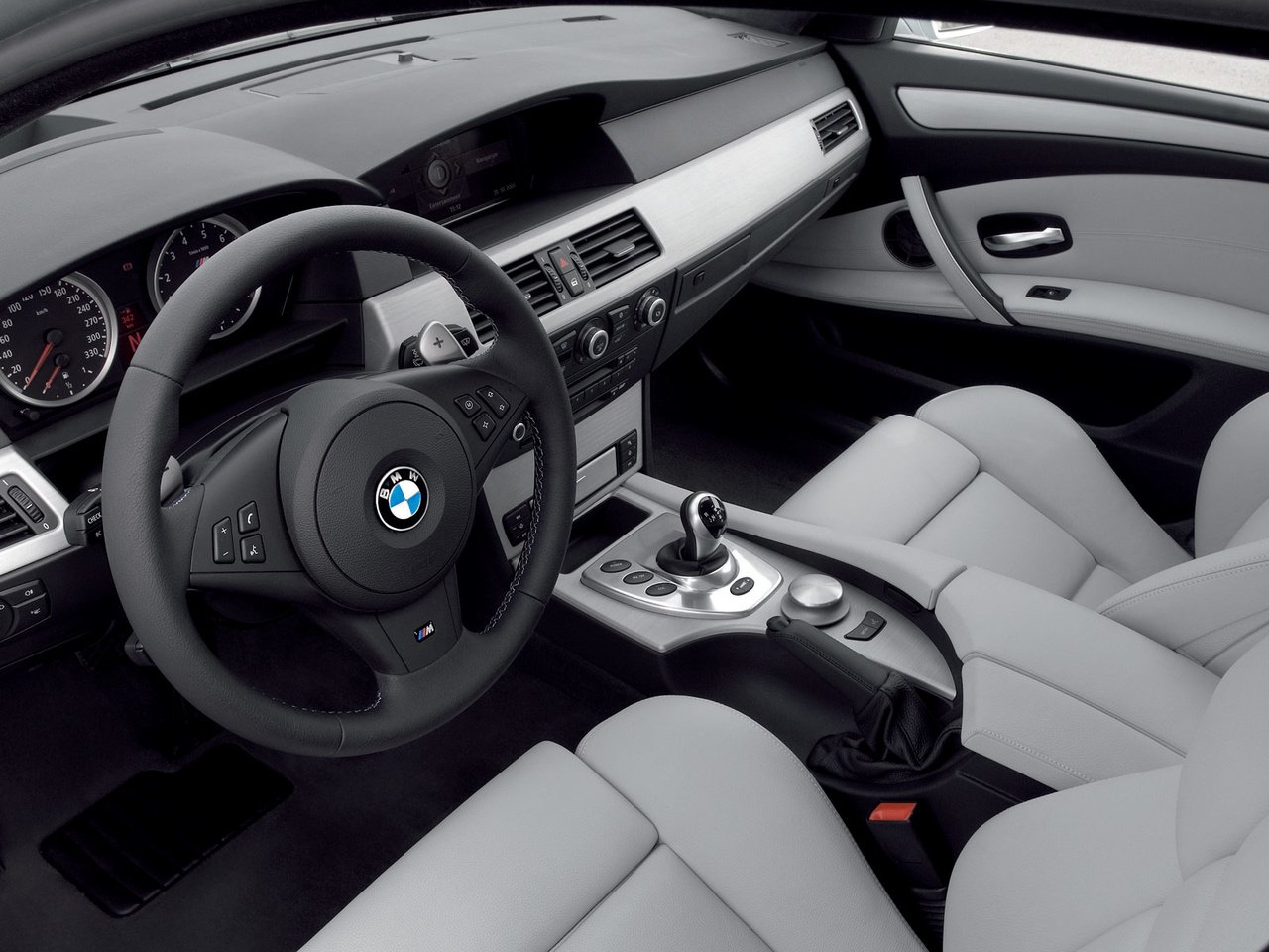 Можно ли установить доводчики на двери BMW 5 E60 фото