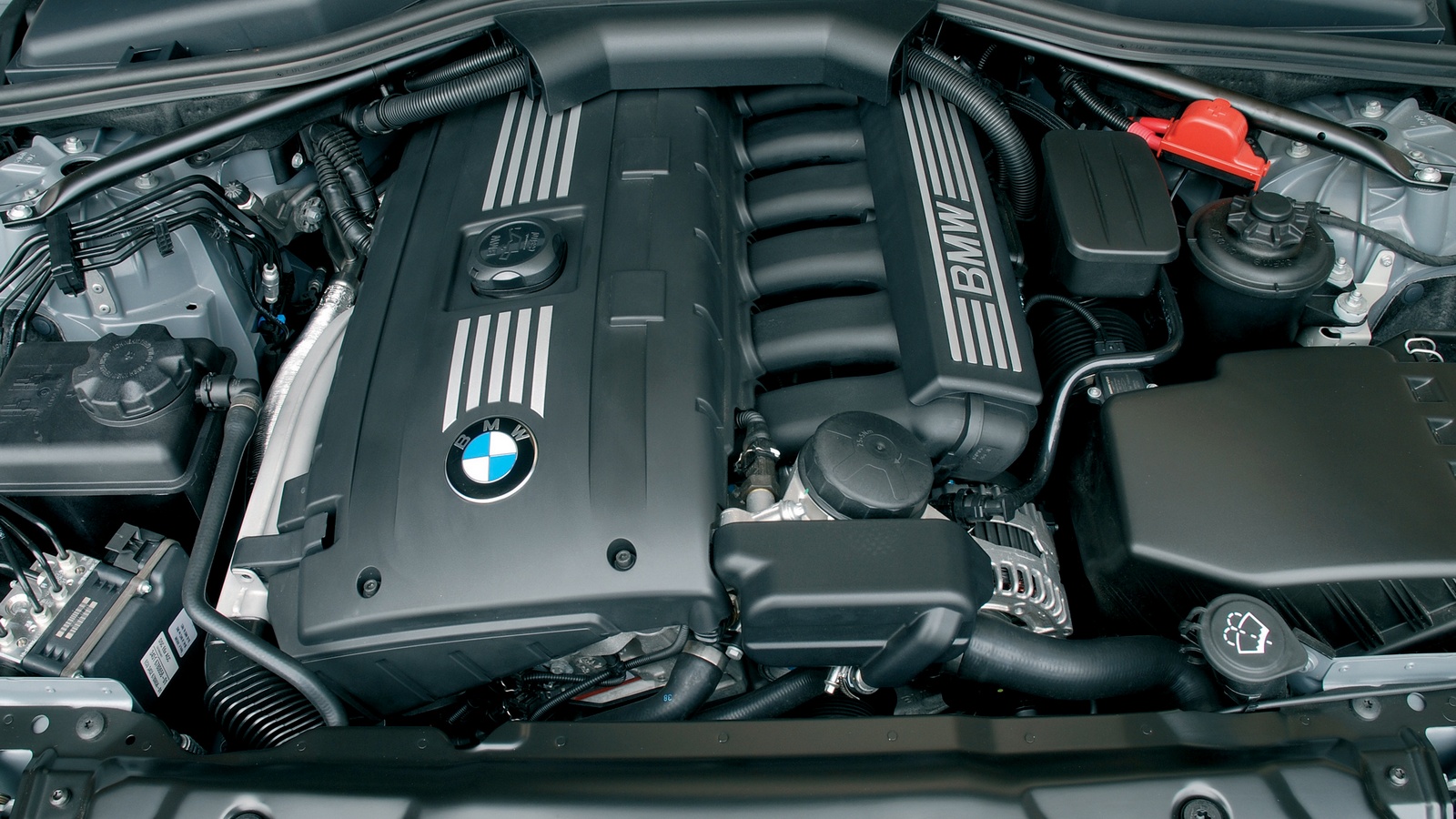За что отвечает система DDE5 в дизельном двигателе BMW 5 E60
