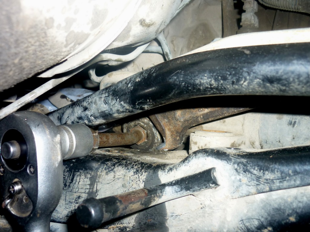 Металлический стук при повороте руля Mitsubishi Lancer 9 фото
