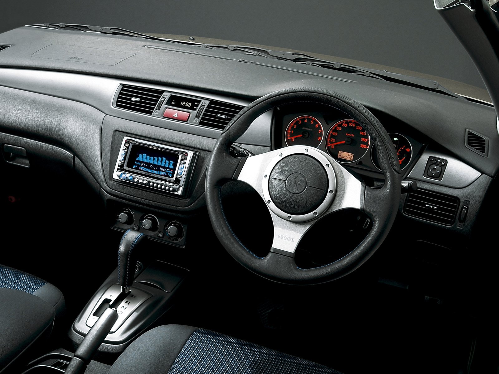 Замена ламп подсветки кнопок подогрева сидений на Mitsubishi Lancer 9