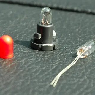Замена лампы подсветки кнопки аварийной сигнализации на Mitsubishi Lancer 9