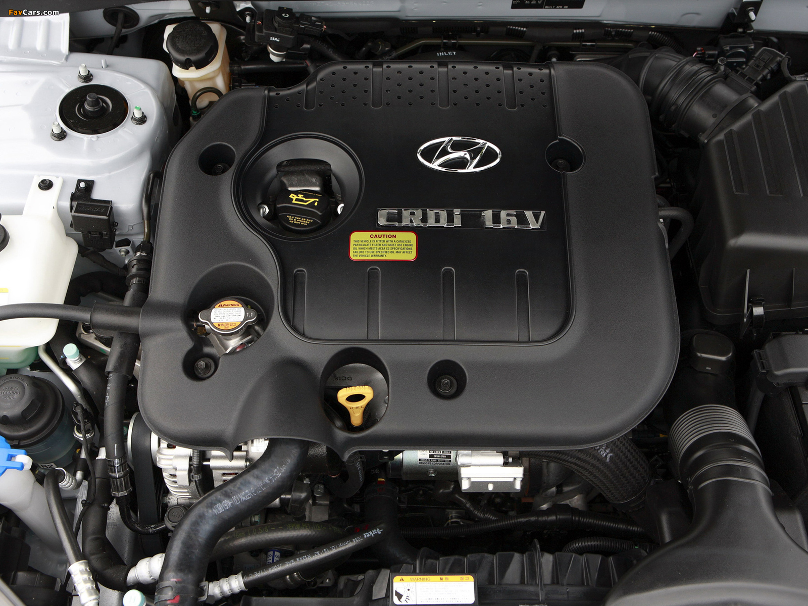 Вибрирует защитная крышка двигателя Hyundai Sonata NF фото