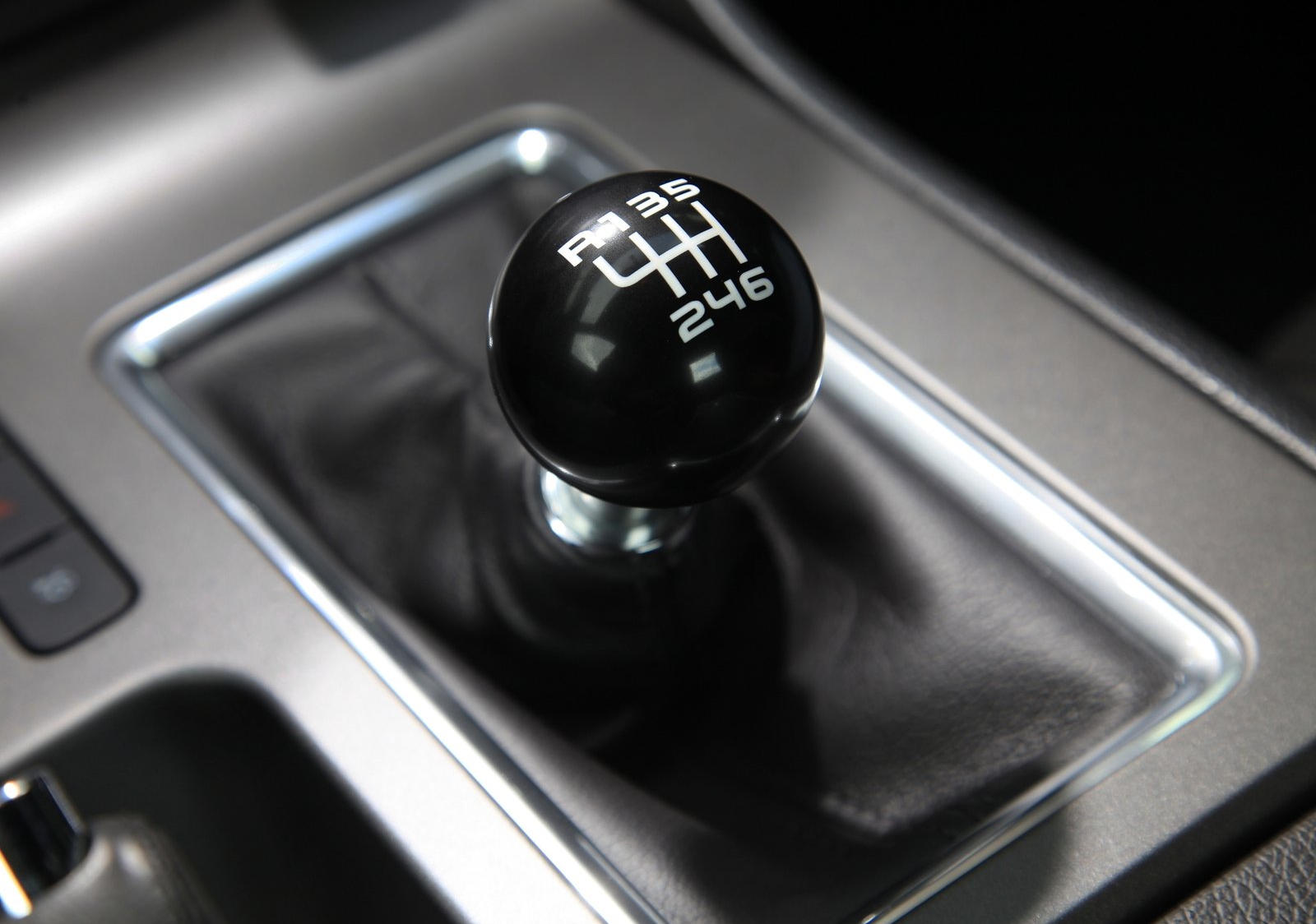 На каких скоростях нужно переключать передачи на МКПП Honda Accord VII? фото