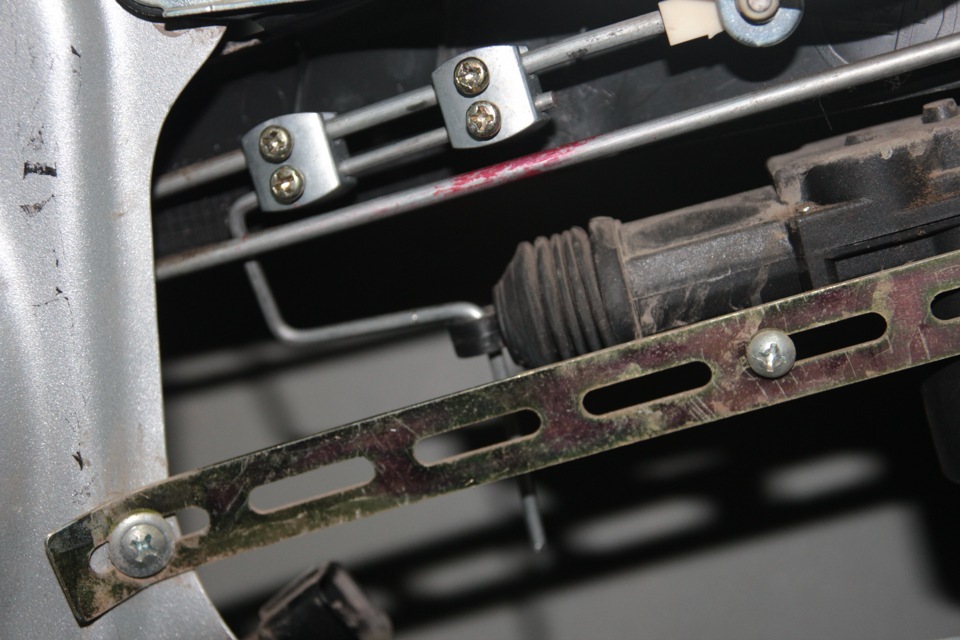 Замена накладок педалей на Hyundai Getz фото