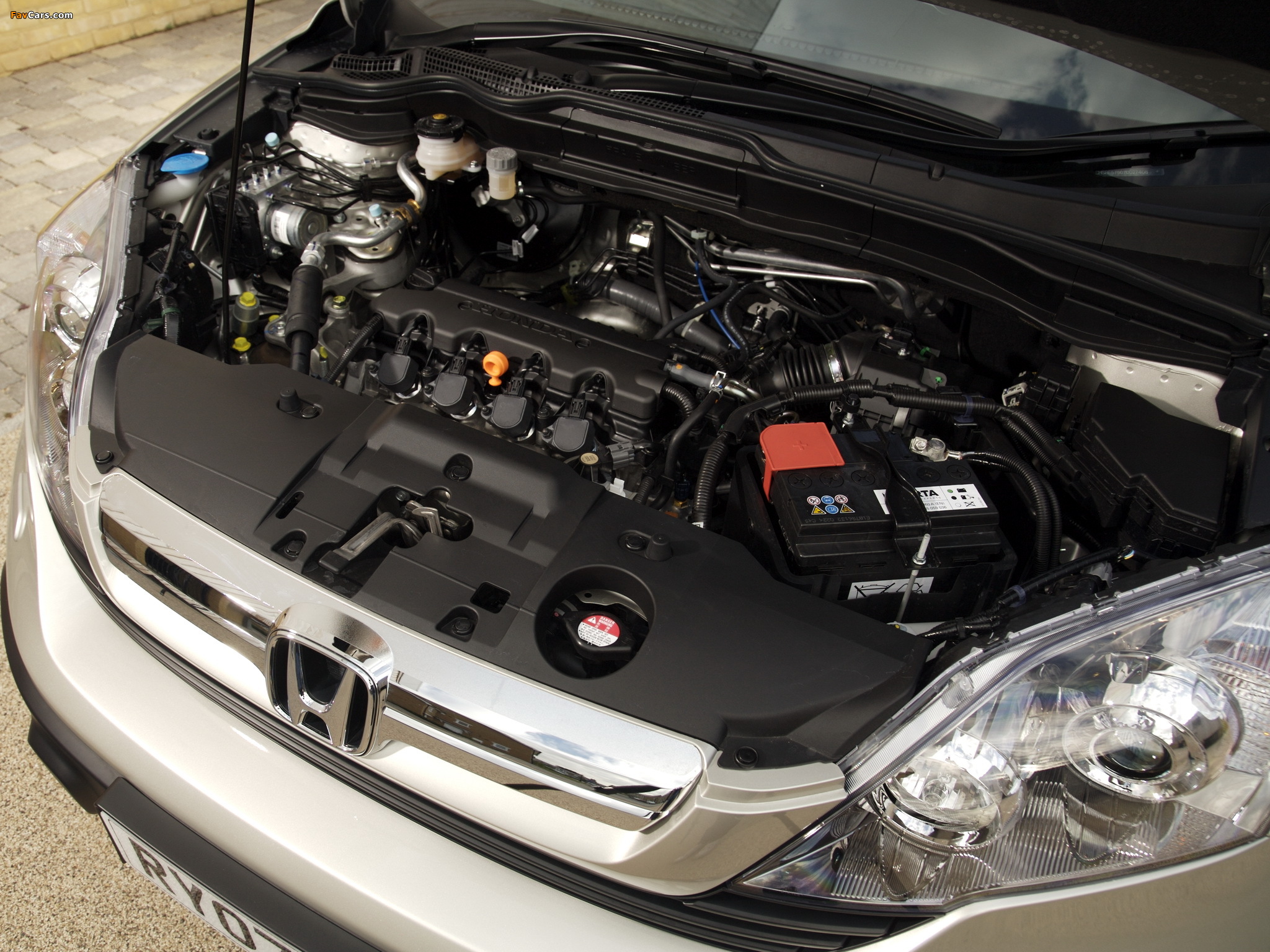 Для запуска двигателя Honda CR-V III в мороз не хватает мощности аккумулятора фото