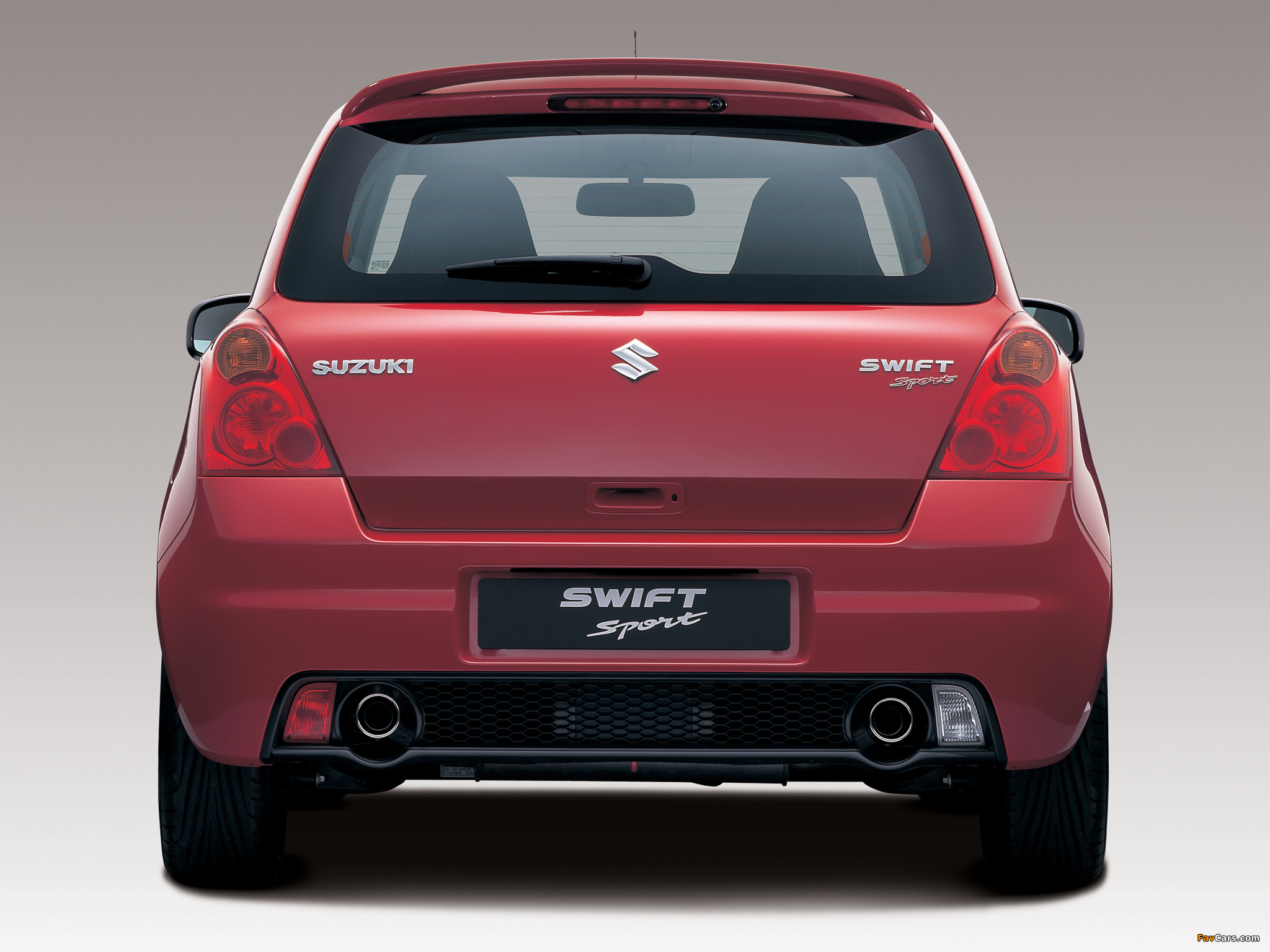 Замена ламп в заднем габарите на Suzuki Swift II фото