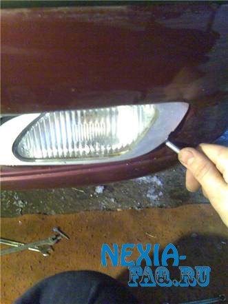 Как снять противотуманную фару на Daewoo Nexia N-100 фото