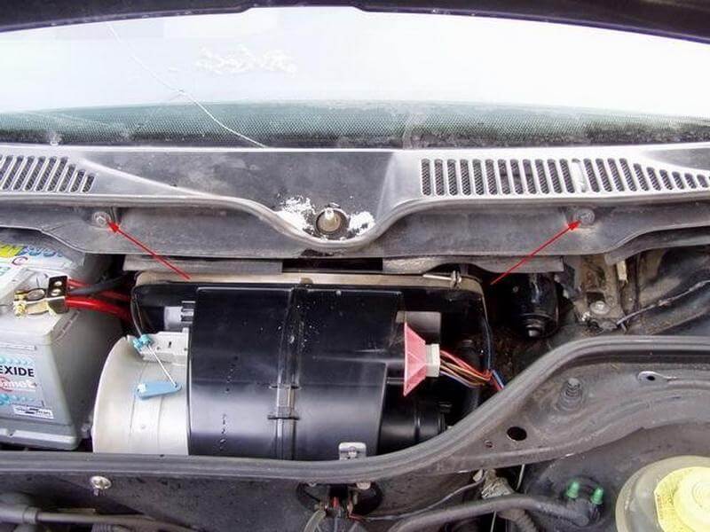 Замена радиатора печки на Audi 100 C4