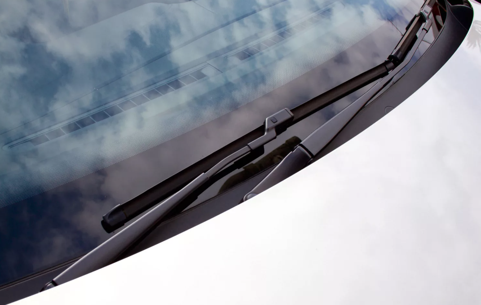 Замена щеток стеклоочистителя ветрового стекла на Honda Civic VIII фото