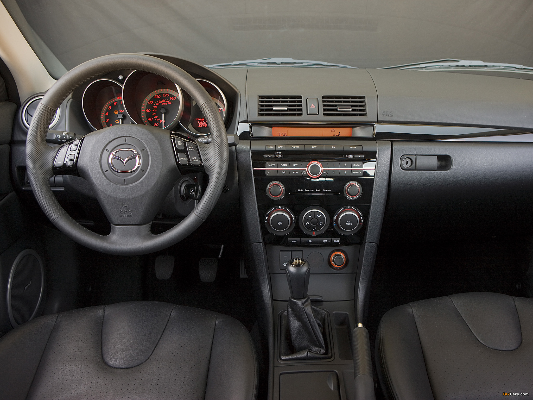 Установка штатного головного устройства на Mazda 3 (I) фото