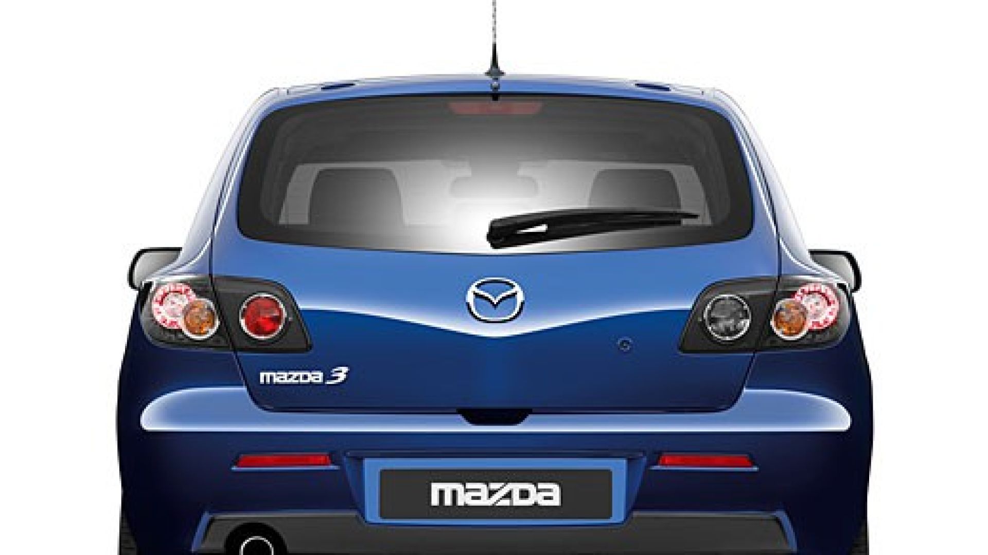 Замена ламп фонаря заднего хода и задней противотуманной фары на Mazda 3