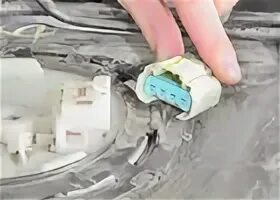 Снятие и установка блока топливного насоса на Mazda 3 (I) фото