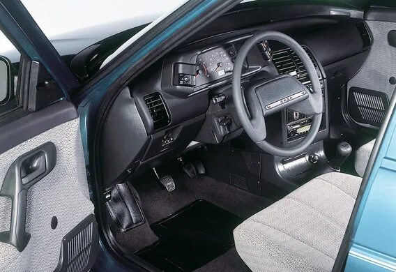 Можно ли самостоятельно улучшить шумоизоляцию салона Audi 80 фото