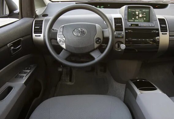 Замена ТВ-тюнера на Toyota Prius фото