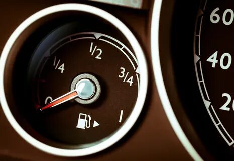 Можно ли сбросить счетчик расхода топлива на Toyota Camry VI фото