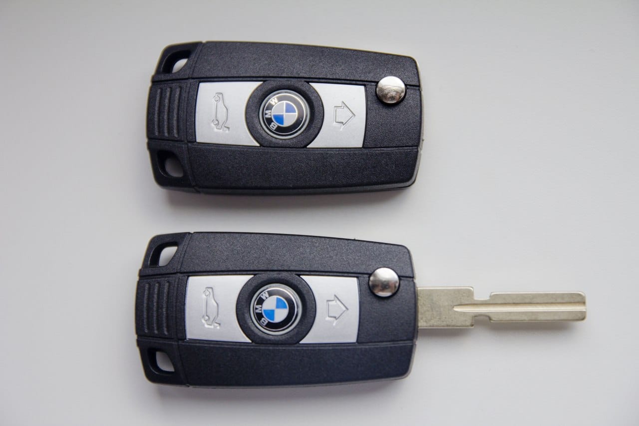 Перестали работать кнопки на рабочем ключе от BMW 3 E46 фото
