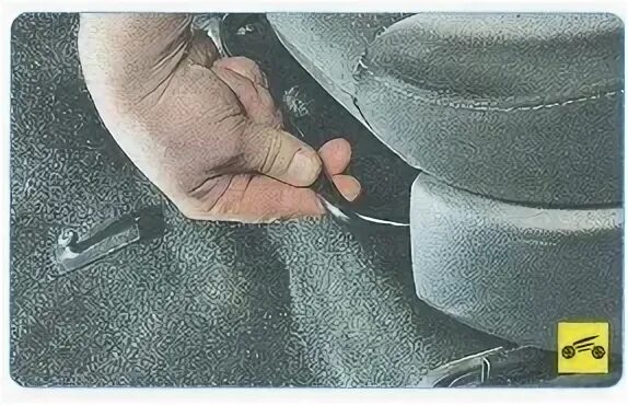 Демонтаж переднего сиденья на Mazda 6 II фото