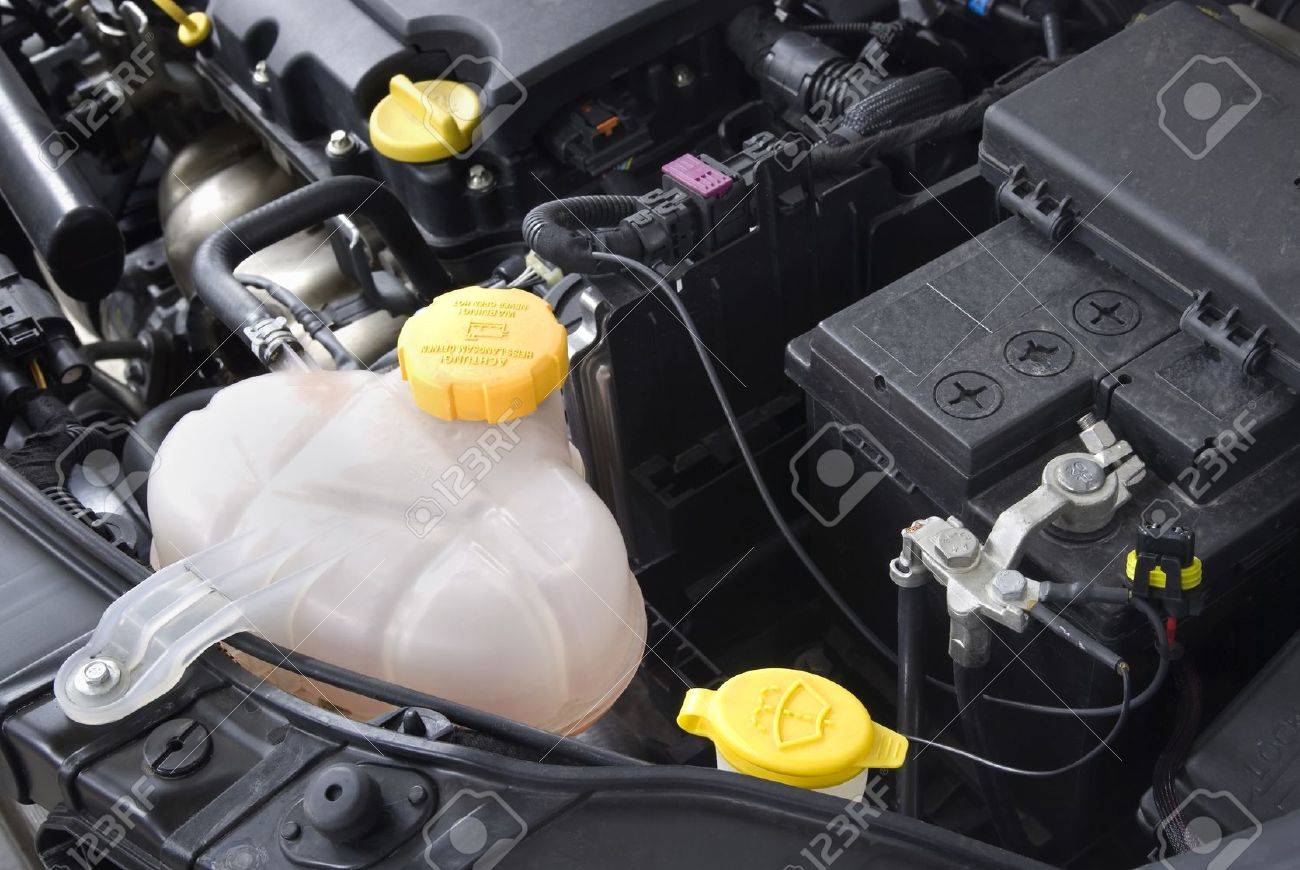 Замена охлаждающей жидкости на Mitsubishi Pajero 3
